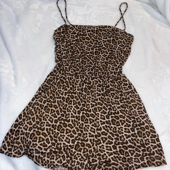 h&m cheetah romper - Picture 2 of 3